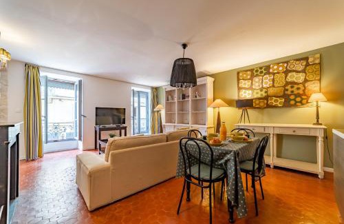 Nimes City Centre Apartamento | L'envoutement provençal au cœur de l'écusson - Une Nuit à Nîmes