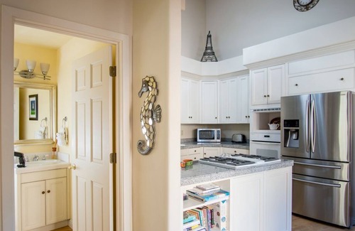 Del Monte Forest Casa | L'ermitage - Pebble Beach House - Private Putting Green!