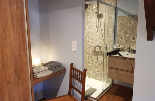 Liepvre Apartamento | L'Attrape-rêve-Apartamento-Baño para personas con movilidad reducida