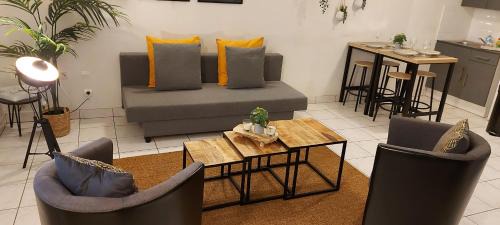 Moussy-le-Neuf Apartamento | L'ESCALE : Duplex 4 pers. ASTERIX, AEROPORT ROISSY CDG, PARIS