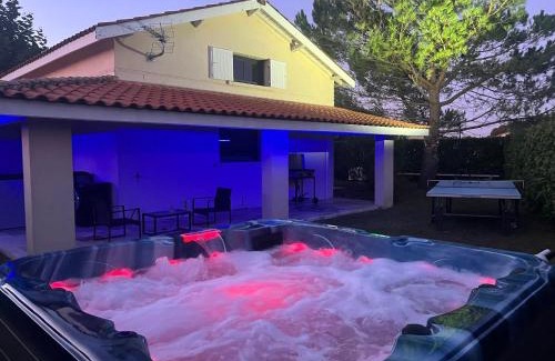 La Lande-de-Fronsac Casa | L Escale Girondine avec son spa, son sauna et sa piscine privative
