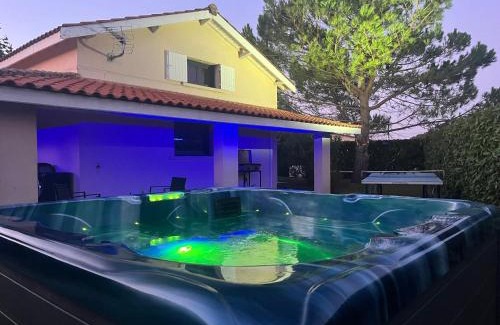 La Lande-de-Fronsac Casa | L Escale Girondine avec son spa, son sauna et sa piscine privative