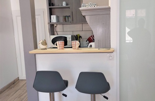 Gap Apartamento | L'Escale historic city center rated 3 stars.