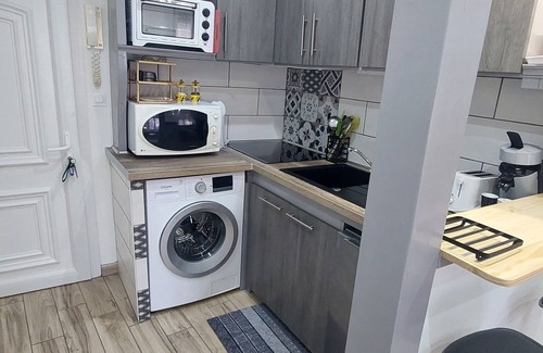 Gap Apartamento | L'Escale historic city center rated 3 stars.