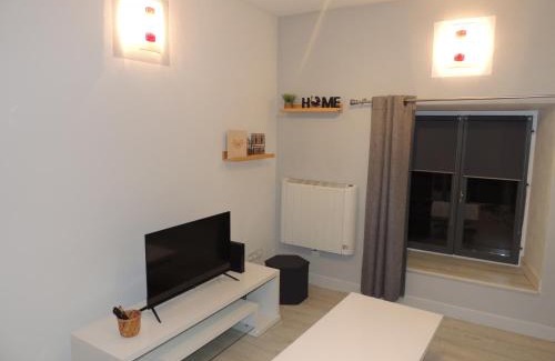 Laval Apartamento | L'Escale, studio, hyper-centre historique, Netflix