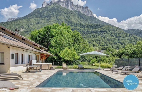 Bluffy Apartamento | L’Escapade du Col – Cozy 2-Bedroom Apartment with Shared Pool