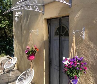 Fuveau Apartamento | L’Escapade. Entre Aix et Marseille, studio pleine nature.