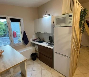 Fuveau Apartamento | L’Escapade. Entre Aix et Marseille, studio pleine nature.