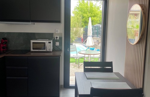 Malemort-du-Comtat Cama Y Desayuno | L'esquirou house type 2