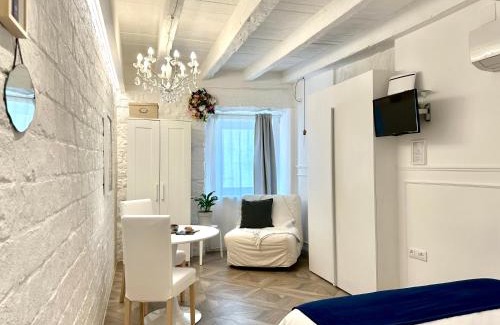 Barriera Vecchia-San Giacomo Apartamento | L ESSENZIALE a Trieste