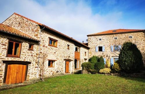 Saint-Austremoine Casa | L'Estivante