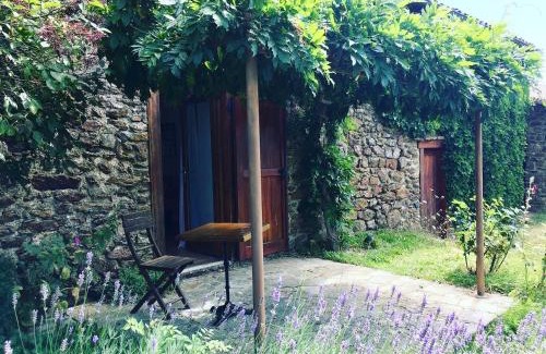 Saint-Austremoine Casa | L'Estivante