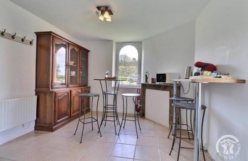Mezieres-sur-Couesnon Casa | L'etang