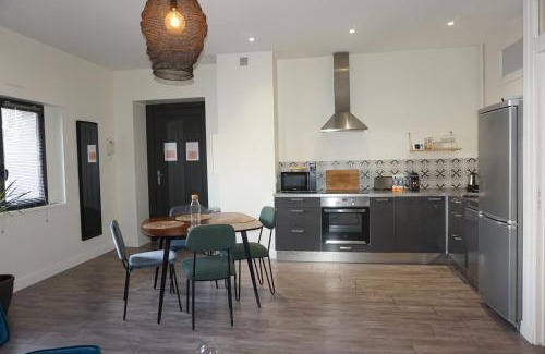 Bourg-l'Eveque Apartamento | L'Eucalyptus, charmant T2 au cœur du centre ville