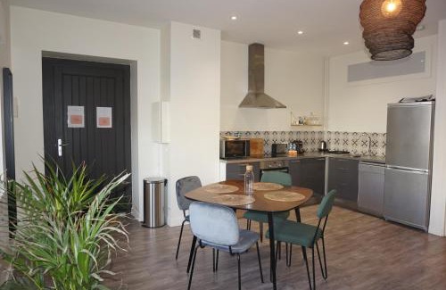 Bourg-l'Eveque Apartamento | L'Eucalyptus, charmant T2 au cœur du centre ville