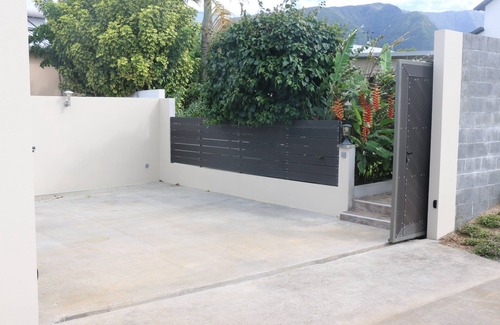 Sainte-Clotilde Casa | L'exalta, a detached house in the northern heights of Reunion Island