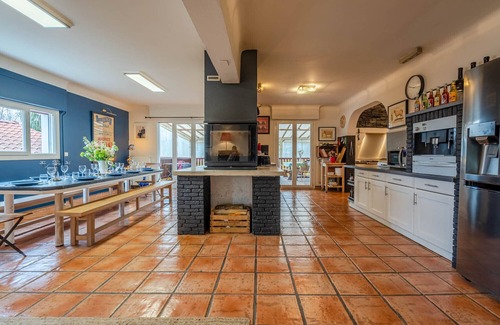 Ustaritz Villa | L'hacienda / Ustaritz / Large pool villa
