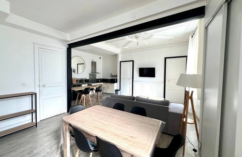 Les 3 Cites Apartamento | L'Haussmaninen, appart en plein centre de Poitiers