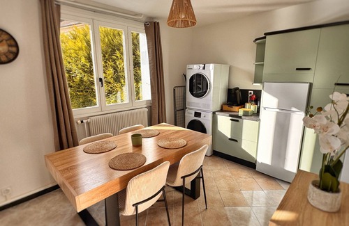 Saint-Claude Apartamento | L'Hellébore - Cosy with garage