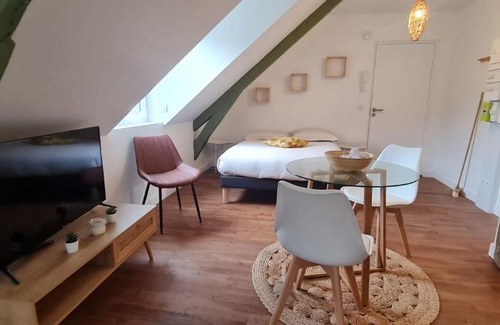 Pontivy Apartamento | L'Imperial 9 Studio confort - dernier étage - centre ville