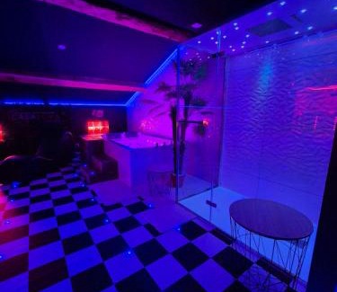 Serrieres Apartamento | L'Interdit Suite Luxe Romantique Spa Balneo Sauna Hammam