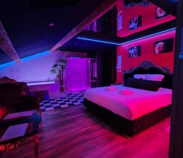 Serrieres Apartamento | L'Interdit Suite Luxe Romantique Spa Balneo Sauna Hammam