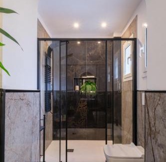 San Donato-San Vitale Apartamento | L&K Prestige House with Parking - Sant'Orsola