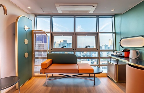 Downtown Hotel | L&L Central Hotel