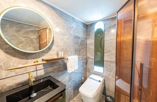 Downtown Hotel | L&L Central Hotel