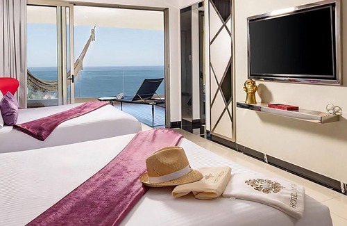 Zona sur Hotel | L&L Collection Muses Resort & Spa