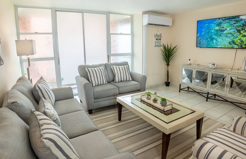 Quebrada Fajardo Apartamento | L'Mar Relax Staycation Family Condo with a Pool