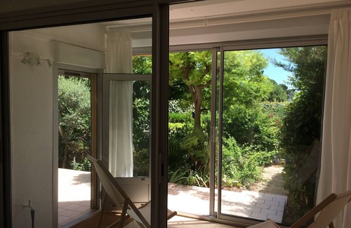 Meze Apartamento | The Oasis, apartamento en el campo a 100 m del agua