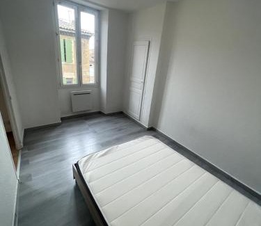 Bagnols-sur-Ceze Apartamento | l'oasis bagnolet