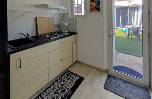 Rieux-Minervois Casa | Estudio independiente l'Obrador 25 m2, vista al jardín y terraza + acceso a la piscina