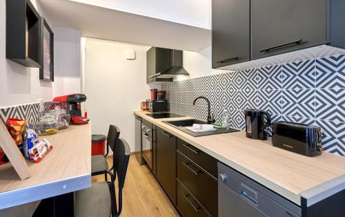 Nevers Apartamento | L'Oscar, Expérience Cinema Room avec Netflix, Canal Plus, Prime Vidéo chez les M by PRIMO C0NCIERGERIE