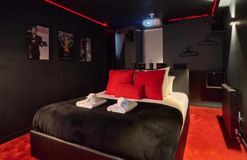 Nevers Apartamento | L'Oscar, Expérience Cinema Room avec Netflix, Canal Plus, Prime Vidéo chez les M by PRIMO C0NCIERGERIE