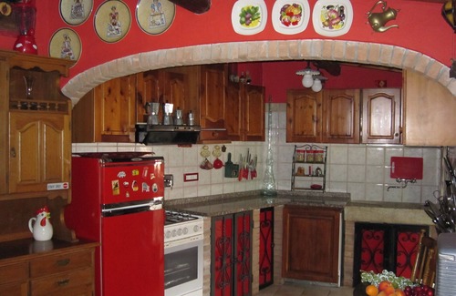 Rosignano Marittimo Villa | VILLA PRIVATA, PISCINA E CAMPO DA TENIS, WI-FI, A / C, MASCOTA AMIGABLE