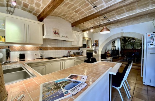Pouzilhac Casa | L'Uzétienne - Large residence with pool and patio!