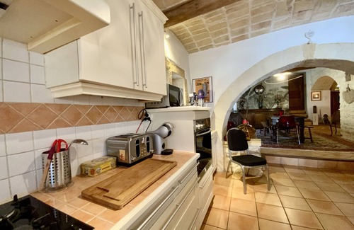 Pouzilhac Casa | L'Uzétienne - Large residence with pool and patio!