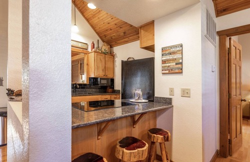 Branson West Cabina | Lodge 51 - "Almost Heaven" Lodge -Two Bedroom PLUS, SEE DESC. for SUMMER SPECIAL