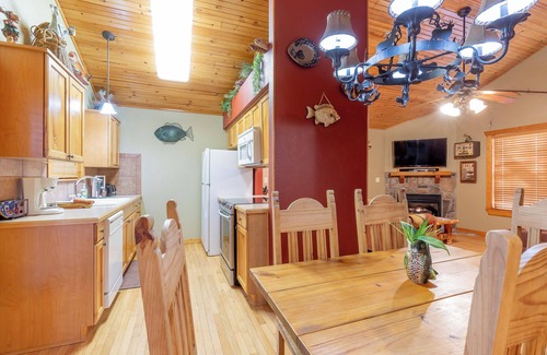 Reeds Spring Cabina | L076, 2Br, 2ba Fox Hollow Cabin, SEE DESC. for SUMMER SPECIAL