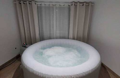 Livry-Gargan Apartamento | L08 Jacuzzi 5 Étoile par Villa Dengous