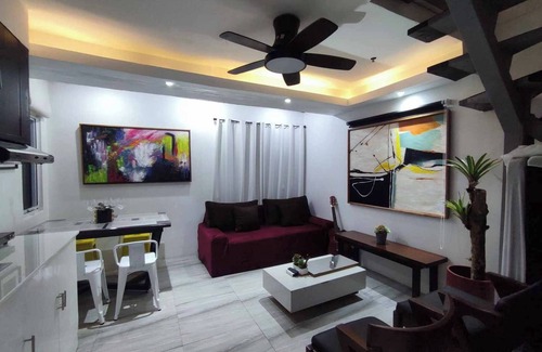 Bonifacio Global City Condominio | L1 Twin Bed Staycation in Bonifacio Global City
