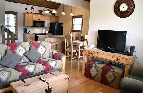 Reeds Spring Cabina | L131A, 1 Br Loft Lakeview Cabin, SEE DESC. for SUMMER SPECIAL