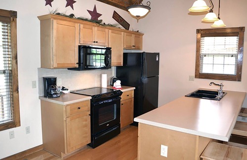 Reeds Spring Cabina | L131A, 1 Br Loft Lakeview Cabin, SEE DESC. for SUMMER SPECIAL