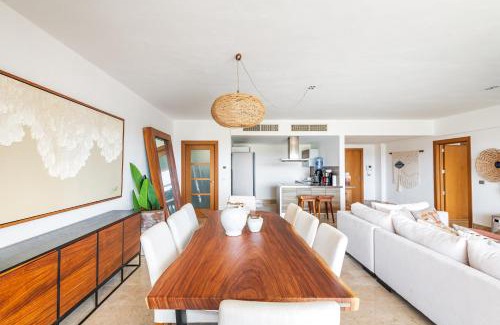Playa Mujeres Apartamento | La Amada, Private Terrace Penthouse in Beachfront Complex