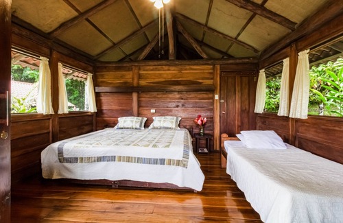 Guayabo Cabina | La Anita Rainforest Ranch