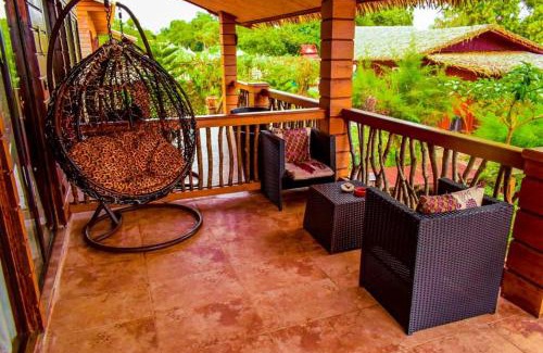 Komo-Mondah Hotel | La Baie des Tortues Luth