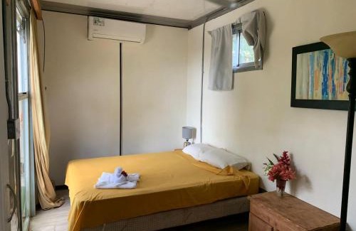 Tárcoles Apartamento | La Barca Lodge - Container Home #1