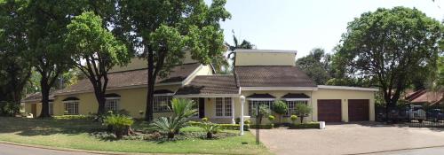 Tzaneen Casa | La Barune Guest House